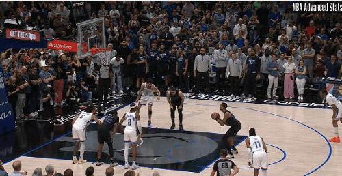 NBA投射技术巅峰：现役十大中锋引领小球时代新潮流